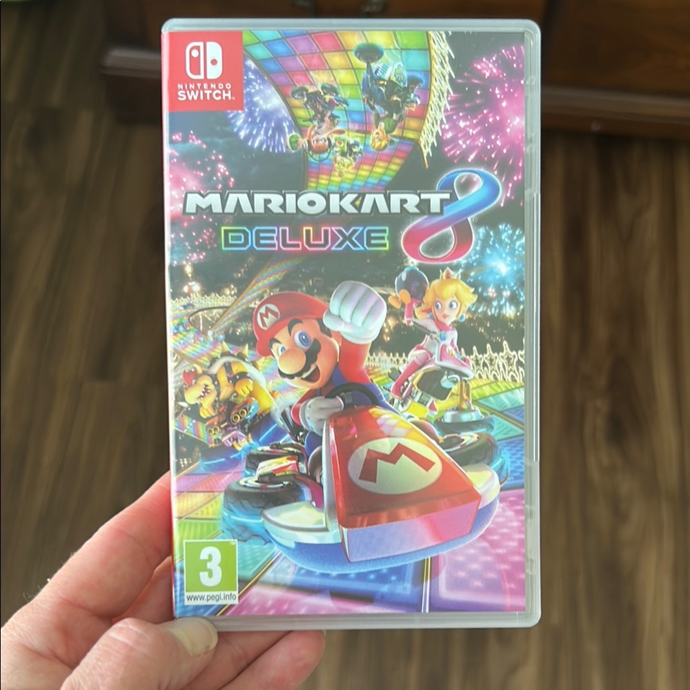 Nintendo Mario Kart 8 Deluxe - Red and Blue